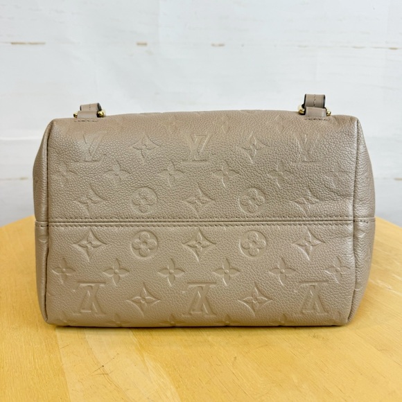 Louis Vuitton | Montsouris Backpack - Picture 6 of 16